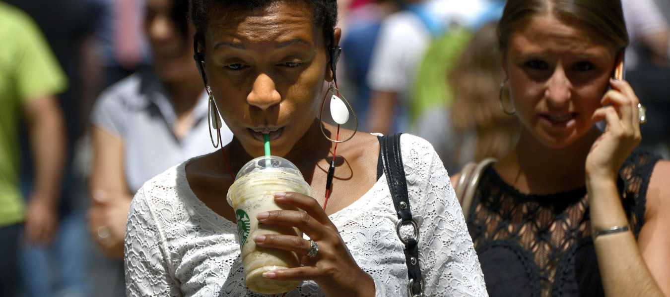 Detectan más riesgo de muerte prematura en mujeres que toman bebidas ...
