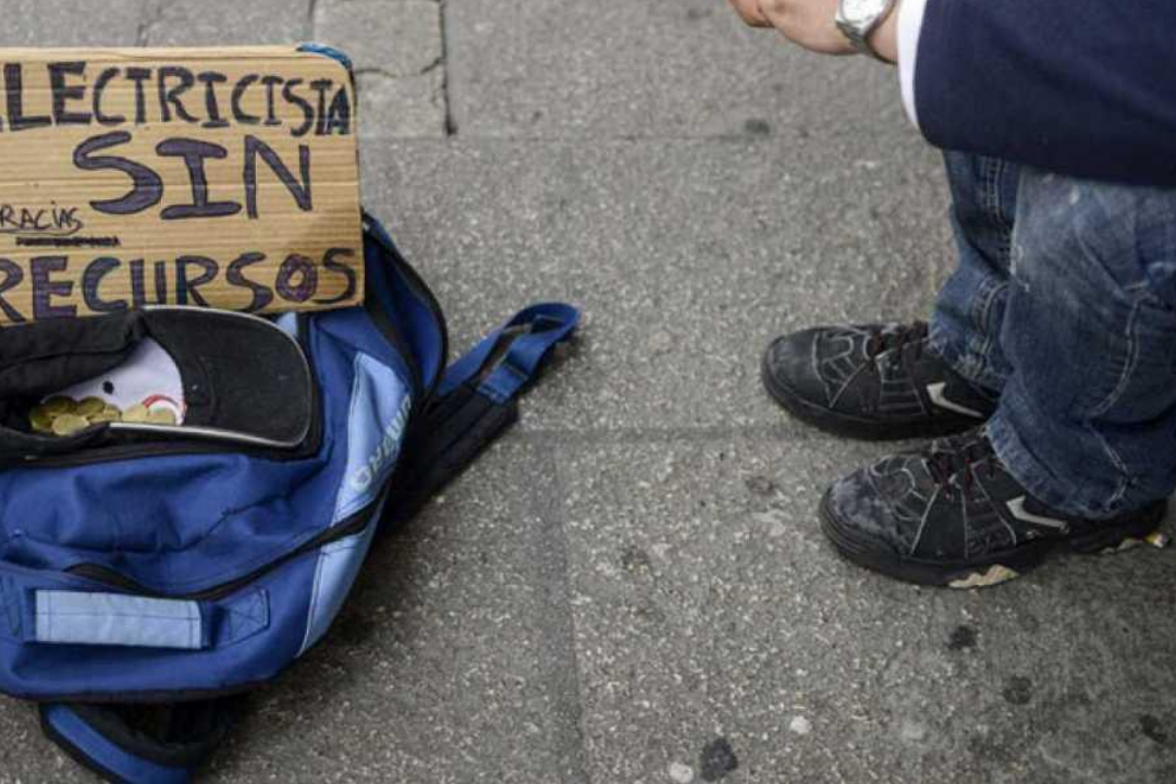 Una persona en exclusión social en Canarias pide ayuda y alimentos / ARCHIVO