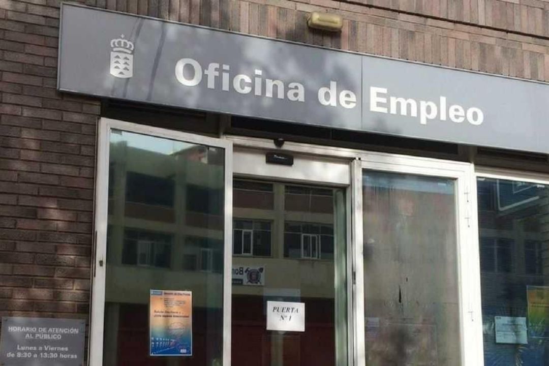 Oficina del Servicio Canario de Empleo en Santa Cruz de Tenerife./ 
