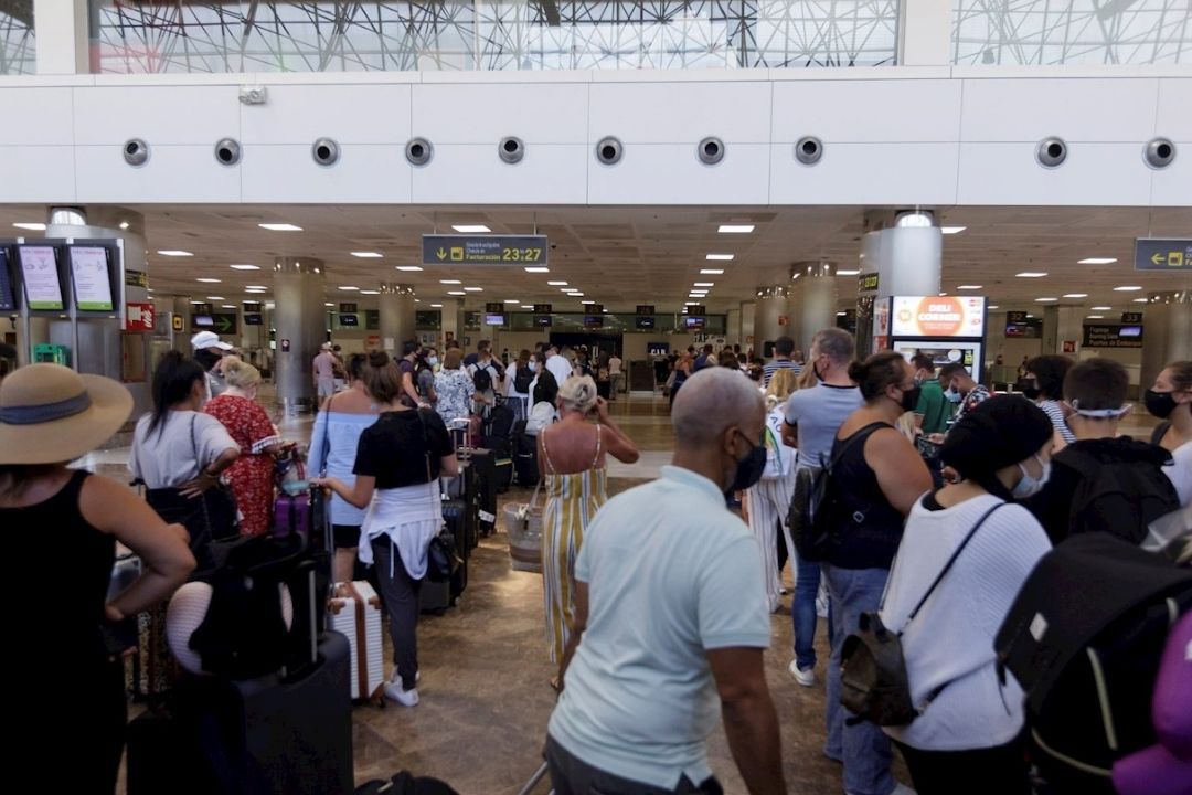 Controles aeropuertos covid