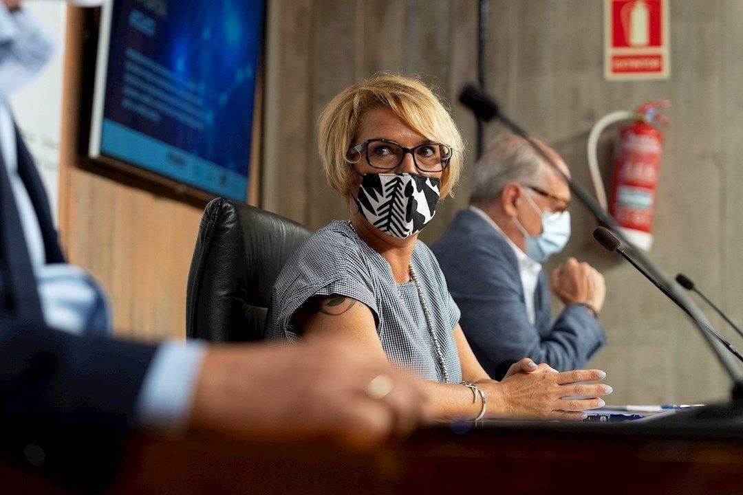 Elena Mañez economia