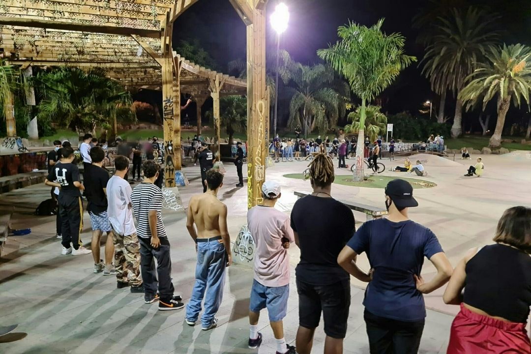 parque la granja,botellon,reunion,sanciones,santa cruz