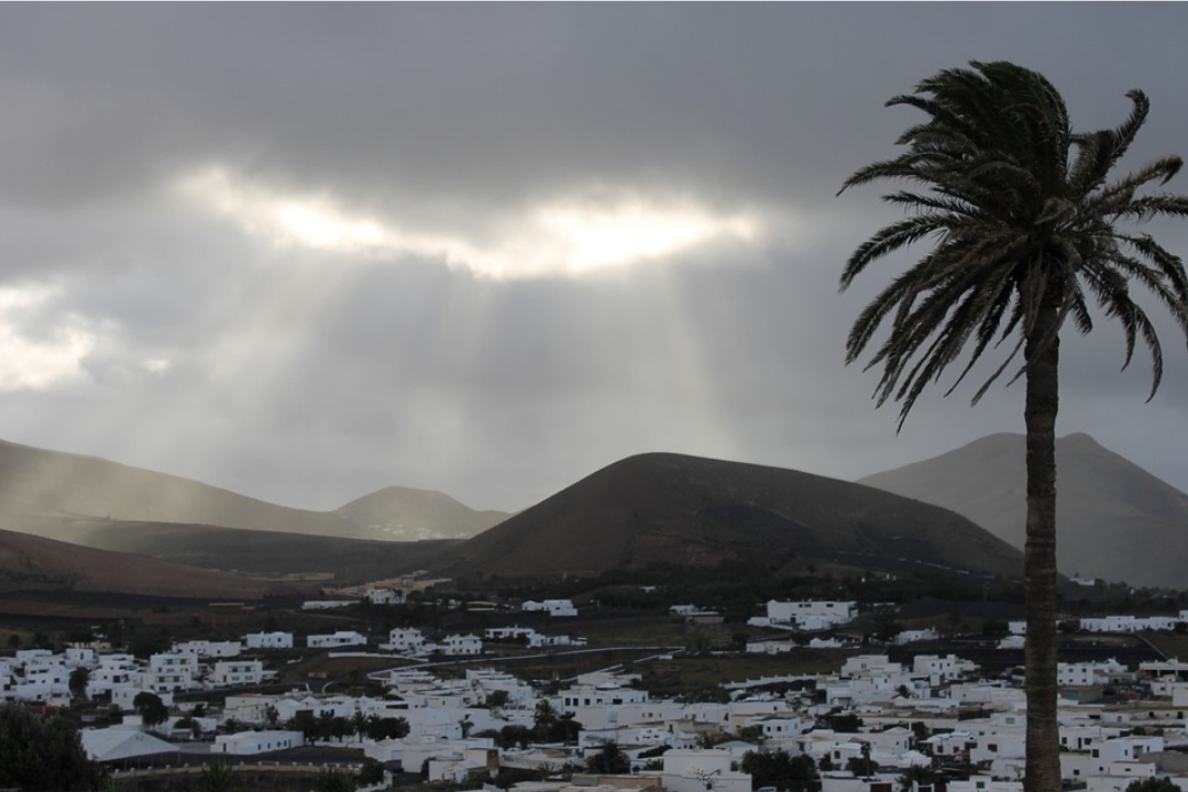 Nubes y viento en Canarias. / Archivo