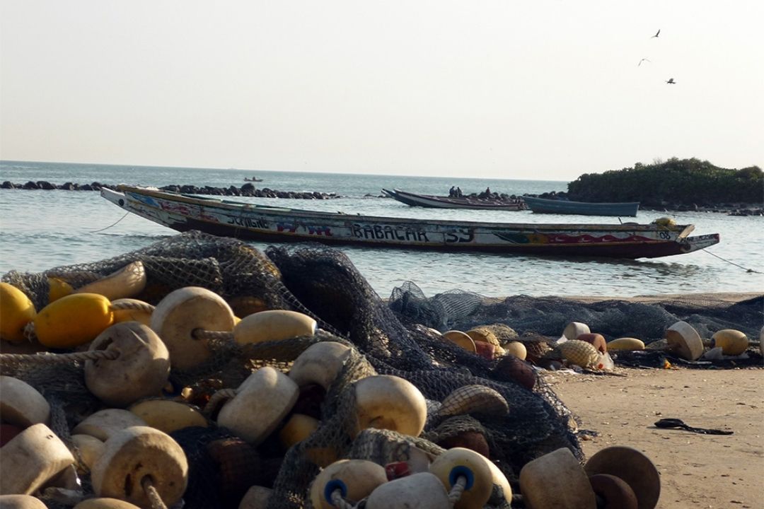 Una patera en una playa de Senegal./ Archivo