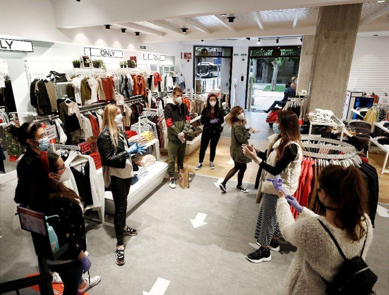 Interior de un comercio de Canarias./ EFE