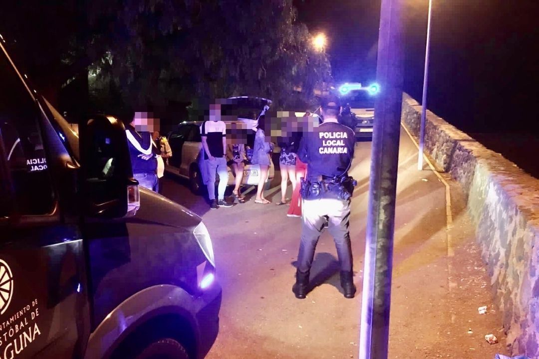 botellón multitudinario policia)