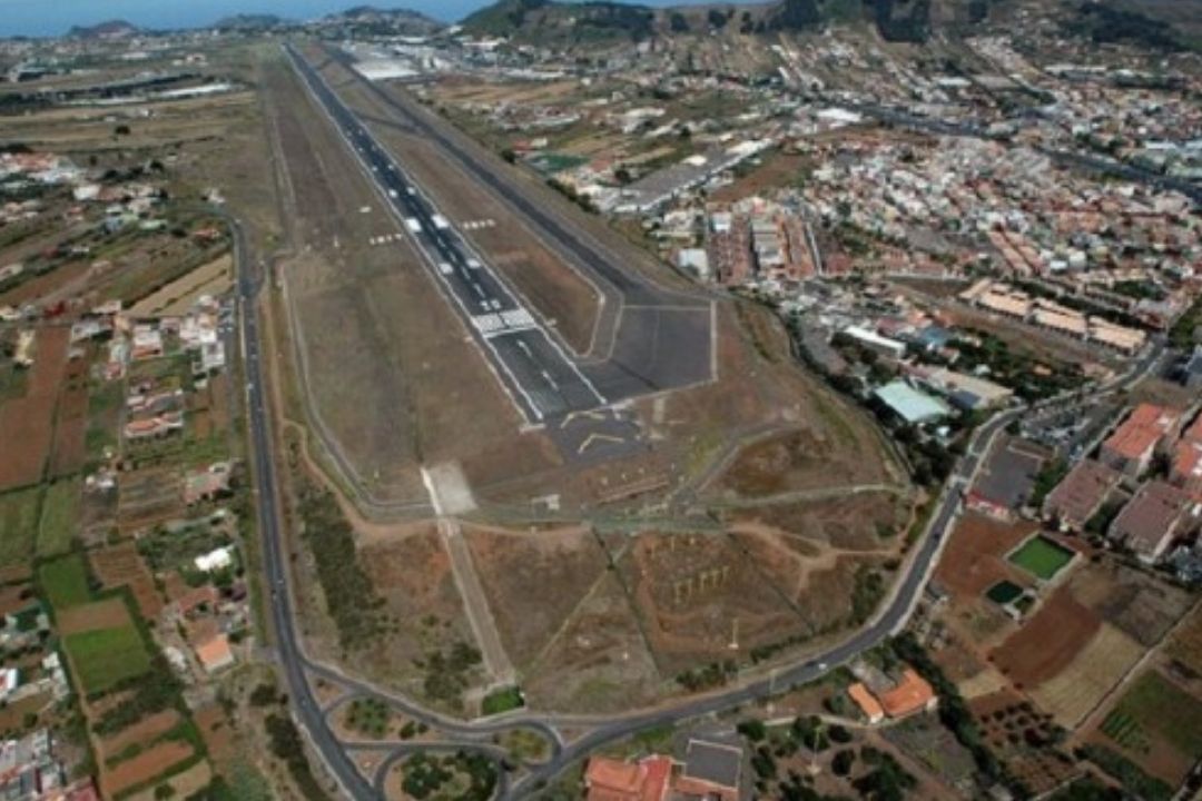Pista del aeropuerto de Tenerife Norte - Los Rodeos. /ARCHIVO