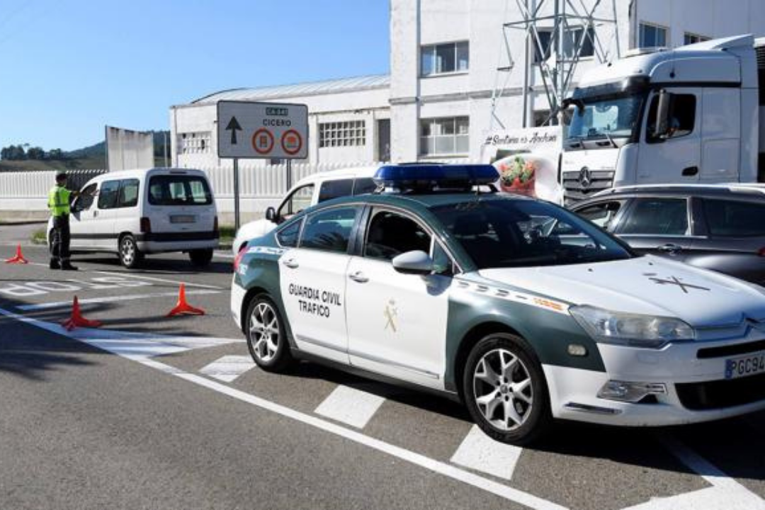 La Guardia Civil informa del repunte de los fraudes mediante extorsiones a usuarios que intentan ligar en internet en Canarias. / Archivo