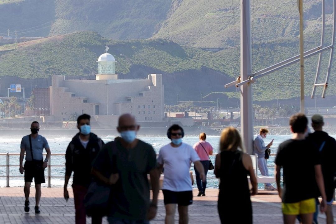 mascarilla gente calle