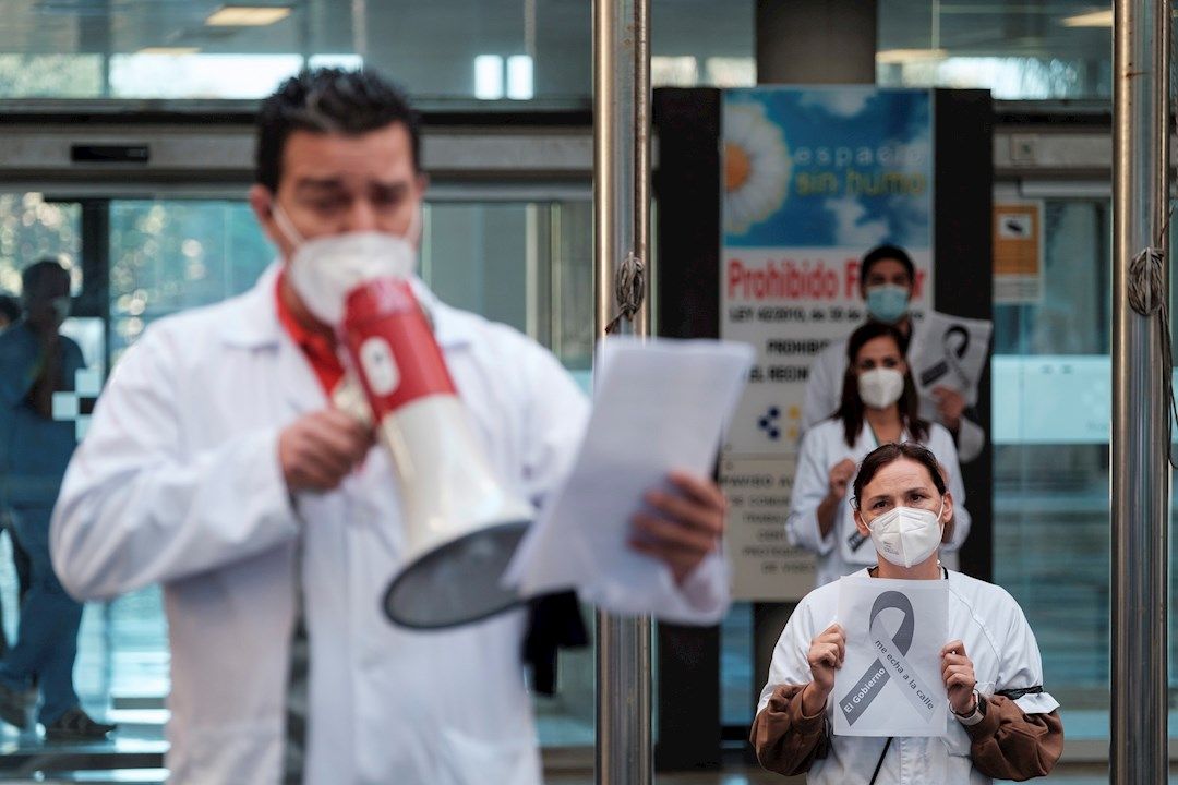 Los medios tinerfeños se manifiestan para demandar una sanidad de calidad