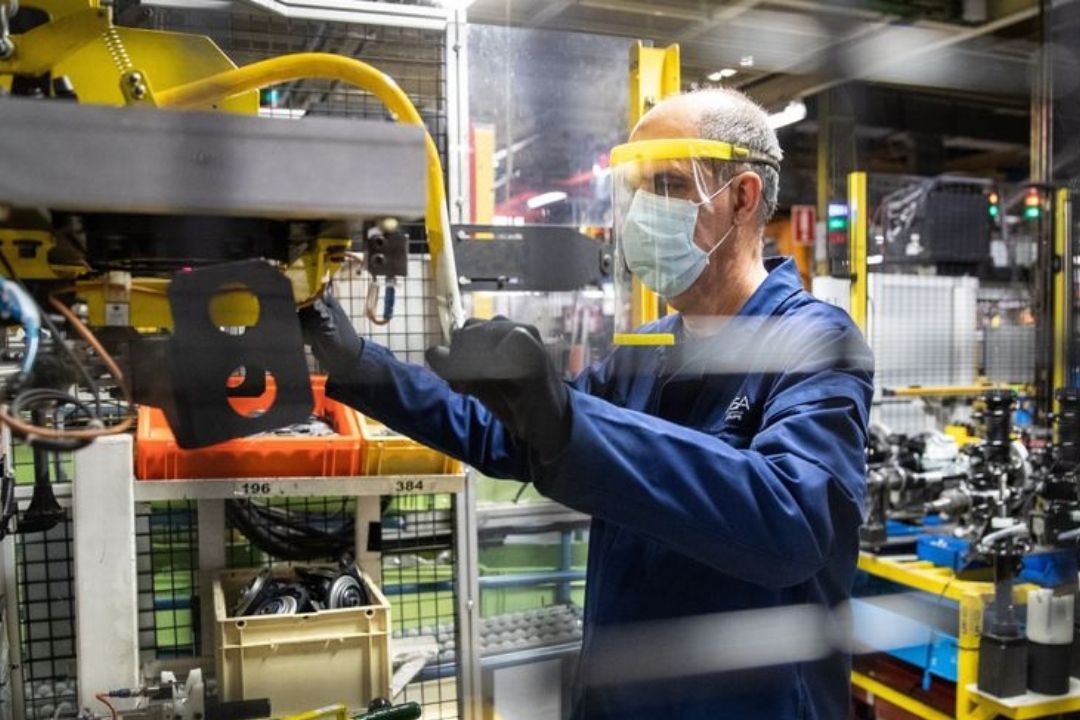 Operario de industria./ Operario de industria./