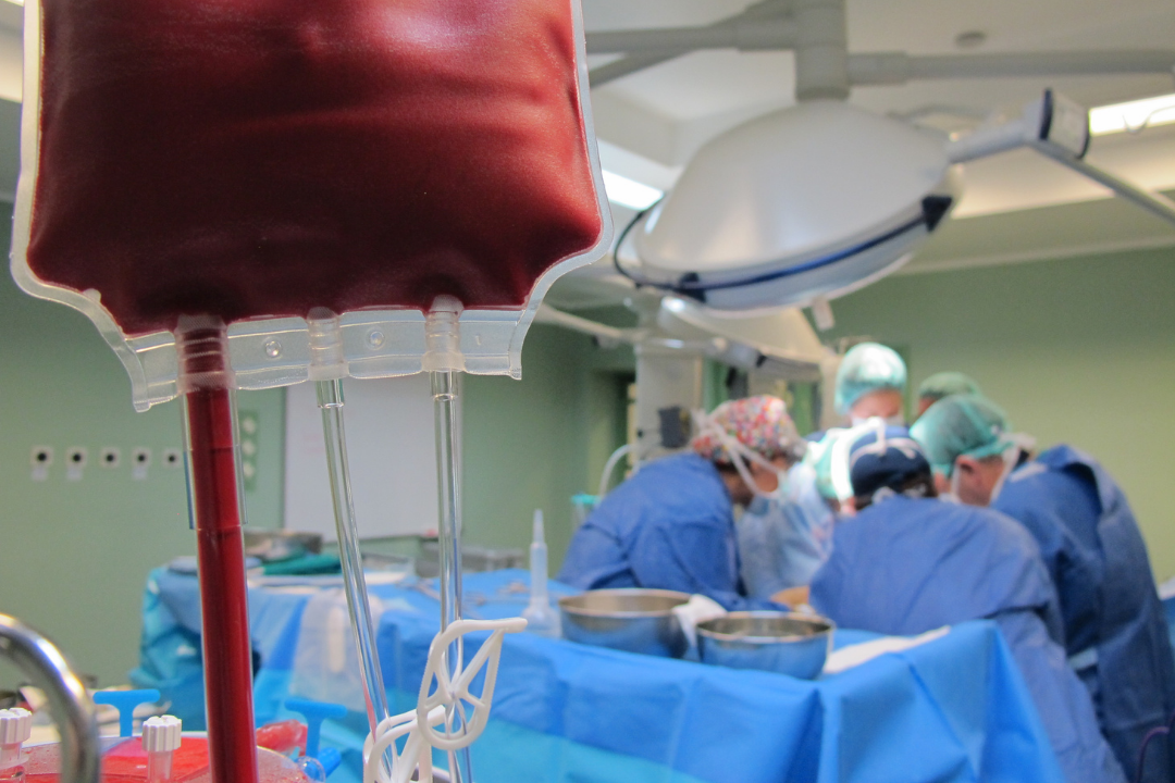 Operación en el servicio público de Sanidad, Hospital Universitario./