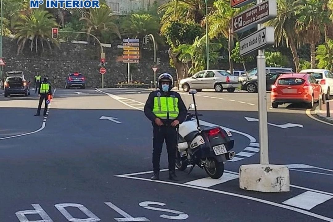policia puerto de la cruz