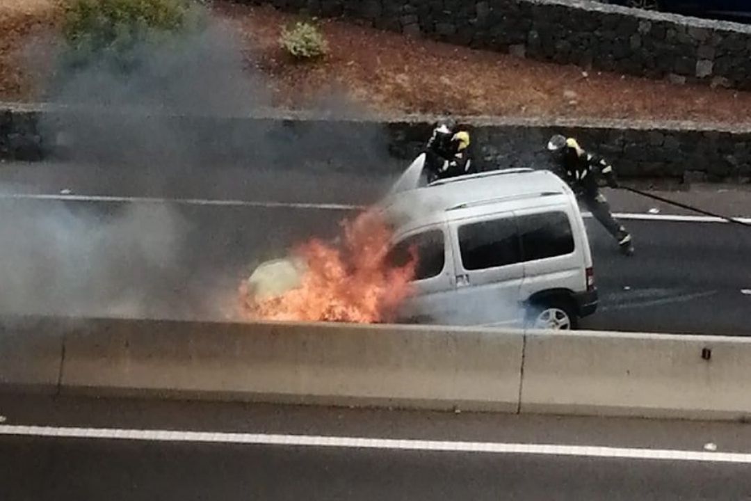 coche en llamas
