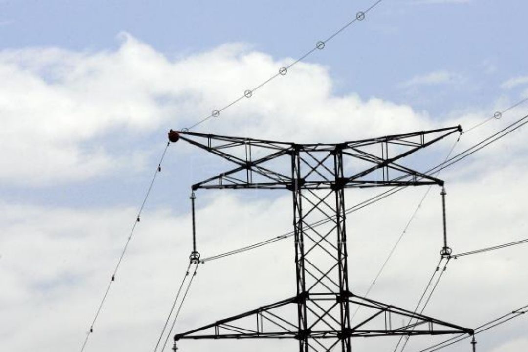Torretas de suministro eléctrico de Endesa./ Archivo