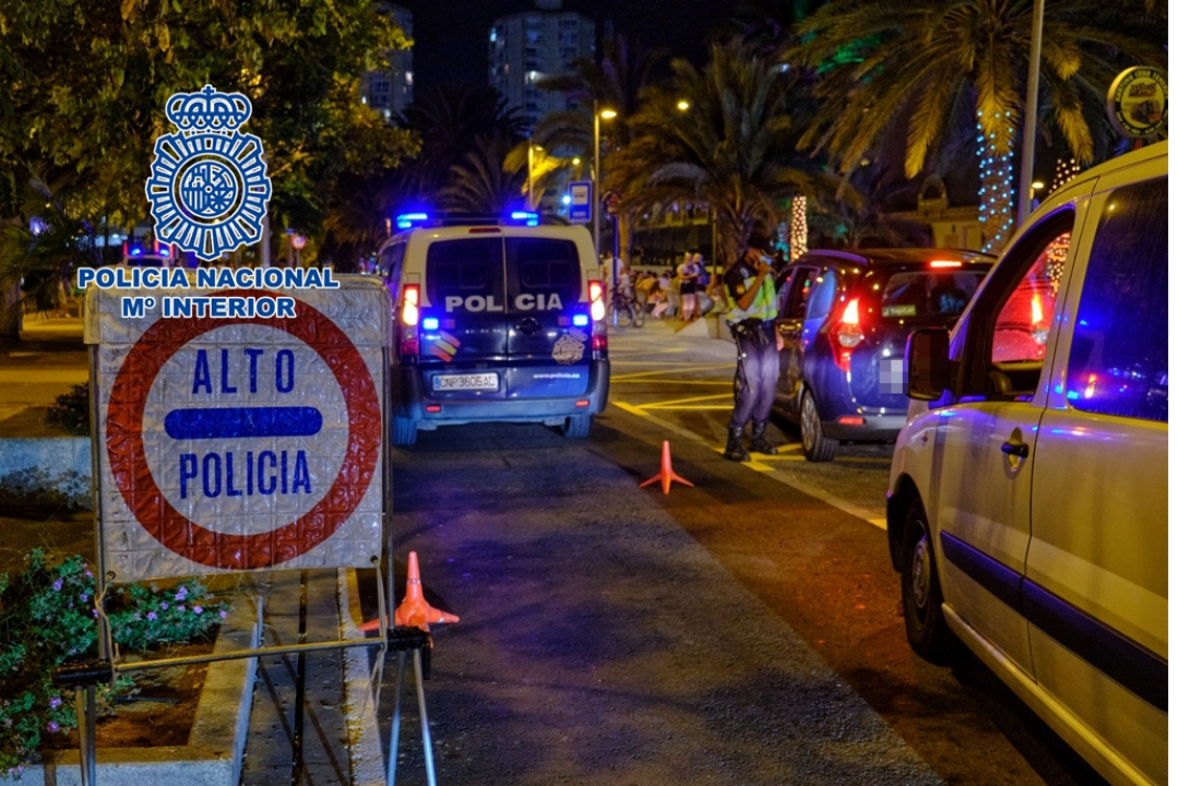 policía