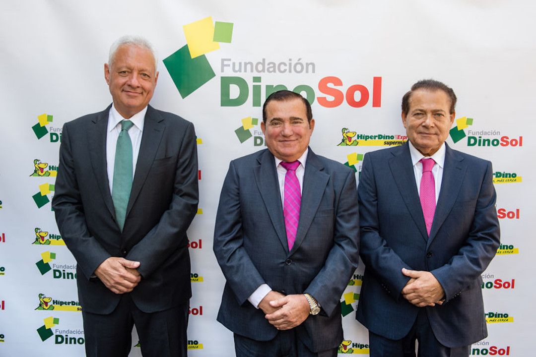 Los hermanos Domínguez Santana y Javier Puga (izq.)./