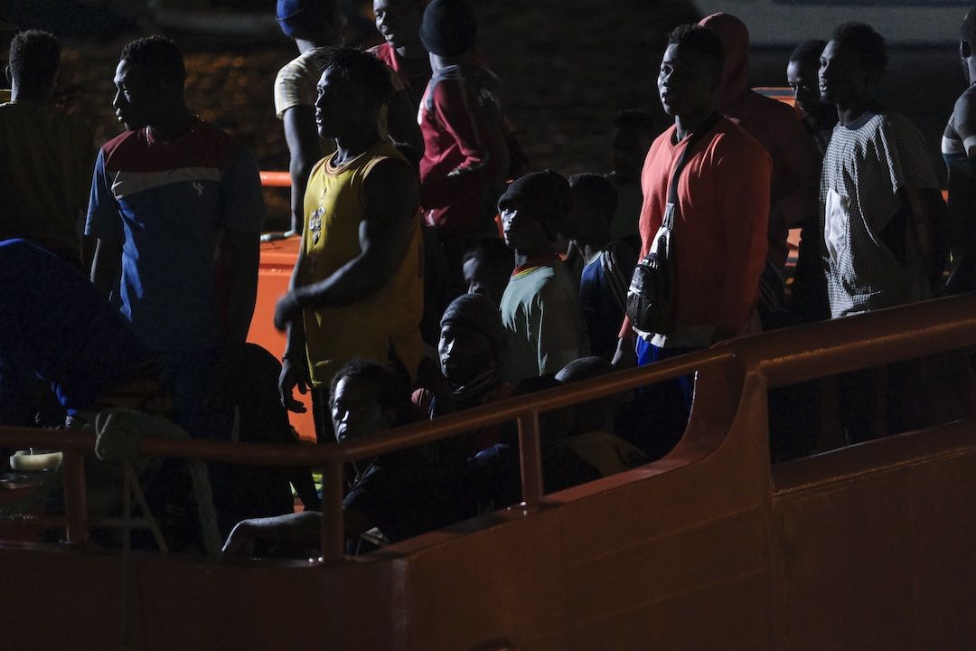 Salvamar TalÌa rescatÛ a 82 personas de dos embarcaciones al sur de Gran Canaria