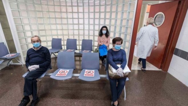 Imagen de una sala de espera de un hospital / EFE Imagen de una sala de espera de un hospital / EFE