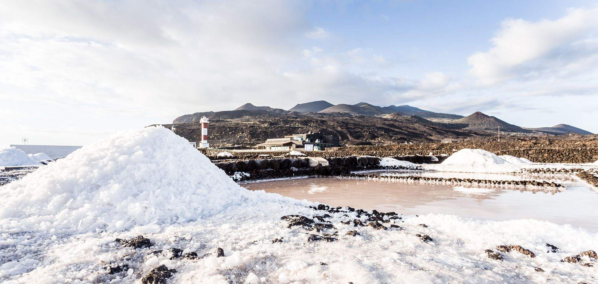 Se pierden las cosechas de sal debido a la erupción. / salinasfuencaliente.es