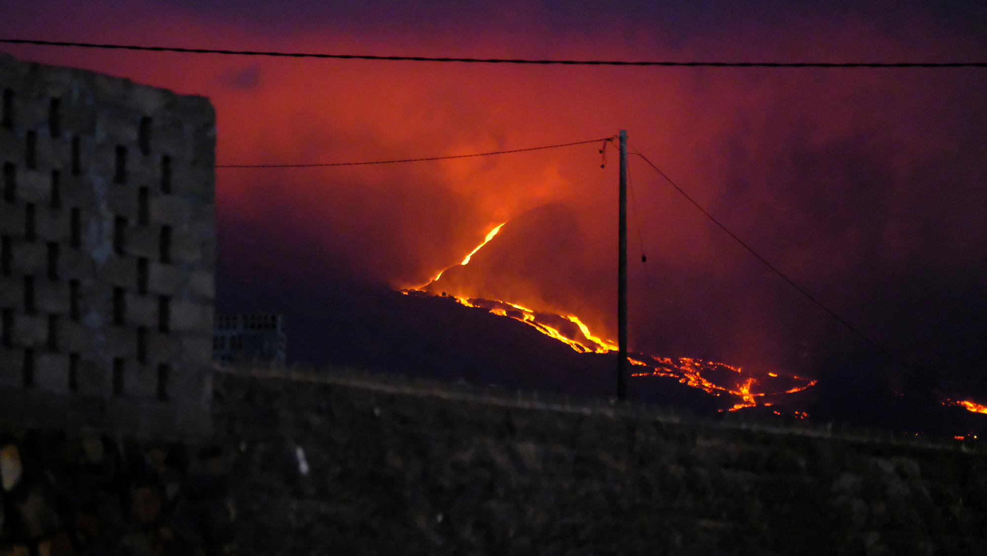 Colada de lava de la erupción del volcán en La Palma. / Europa Press