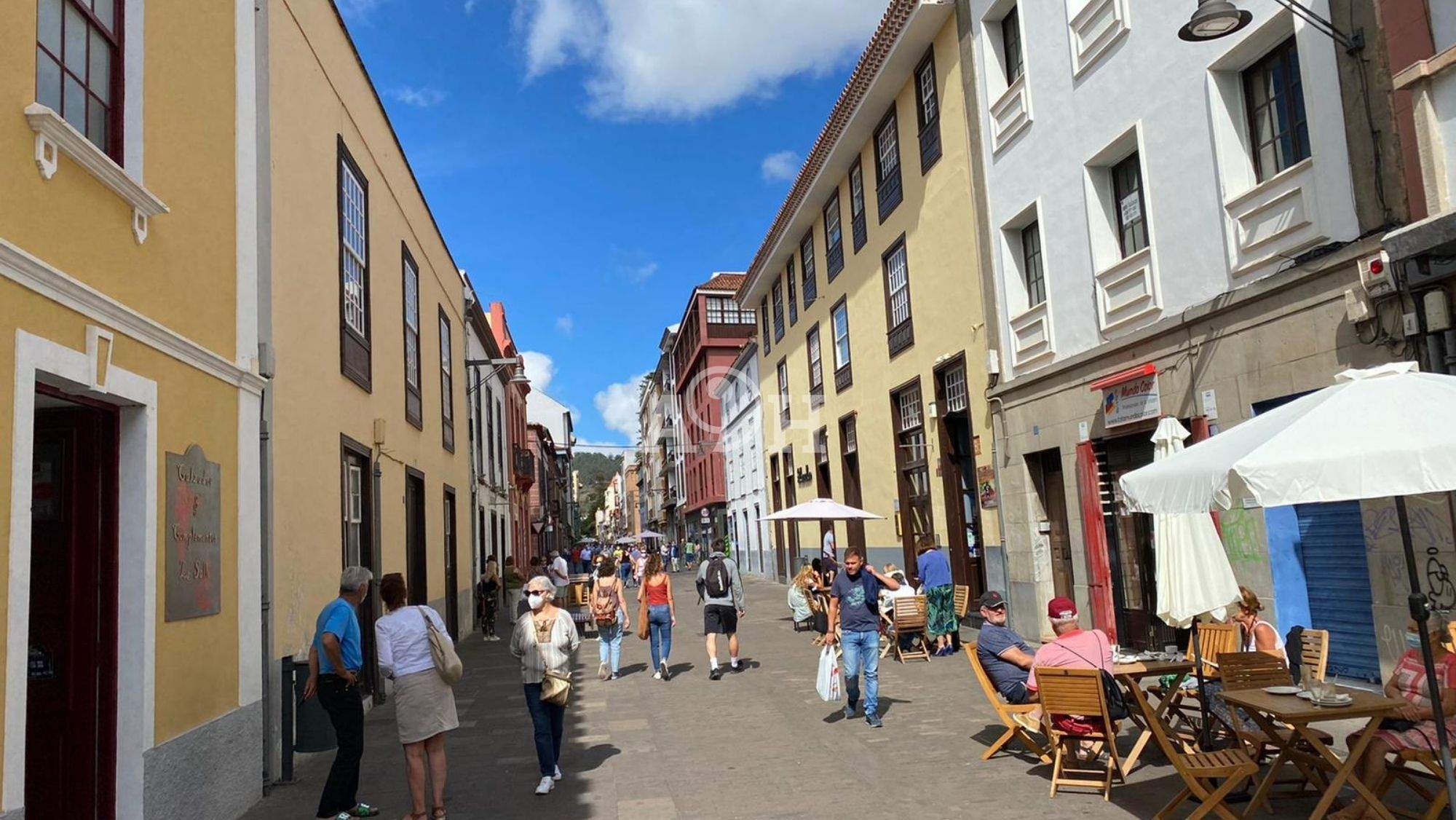 Zona comercial en el casco histórico de La Laguna. / AH