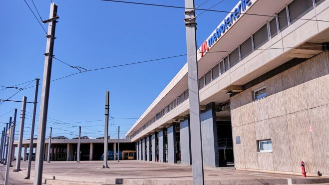 Instalaciones de Metropolitano de Tenerife, una de las empresas públicas que fueron estafadas./ Metrotenerife