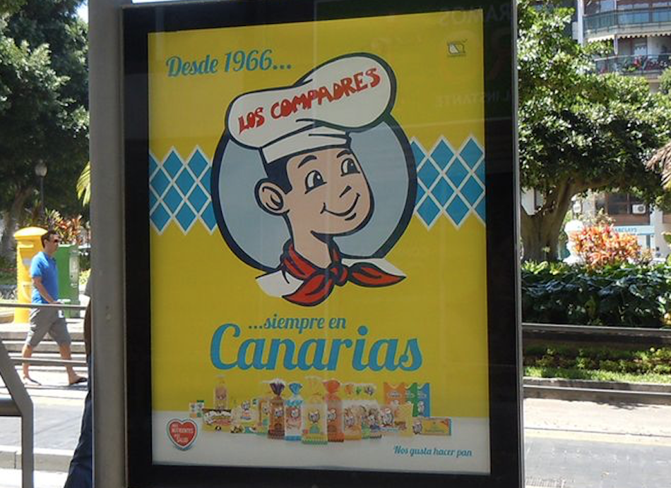 Publicidad de Los Compadres en marquesina del tranvía de Tenerife./ Pinterest Publicidad de Los Compadres en marquesina del tranvía de Tenerife./ Pinterest