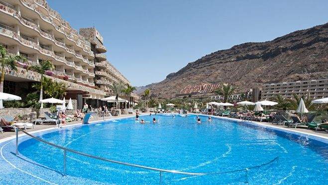 Los trabajadores de Mar Abierto rechazan a Lopesan y apoyan a Martinón en los hoteles de Taurito . En la imagen, el hotel The Valle Taurito./AH Los trabajadores de Mar Abierto rechazan a Lopesan y apoyan a Martinón en los hoteles de Taurito . En la imagen, el hotel The Valle Taurito./AH