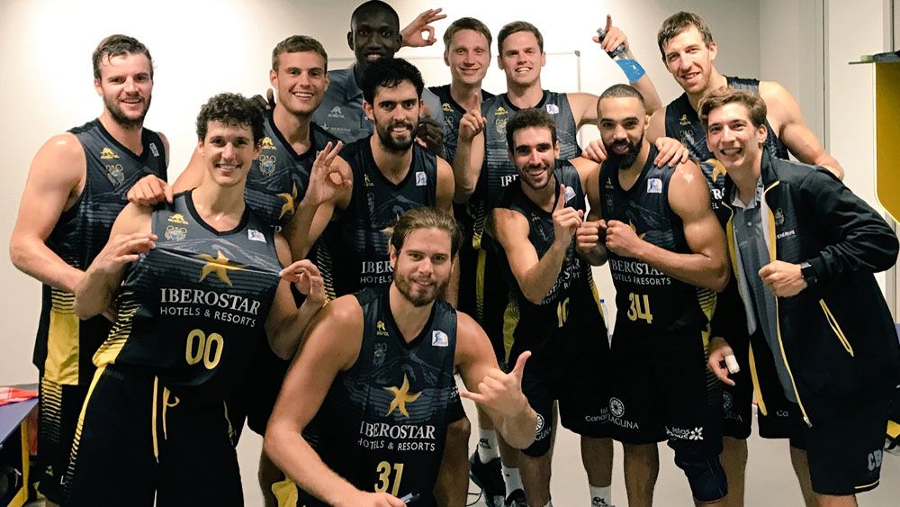 Celebración victoria del CB Canarias ante el Gran Canaria
