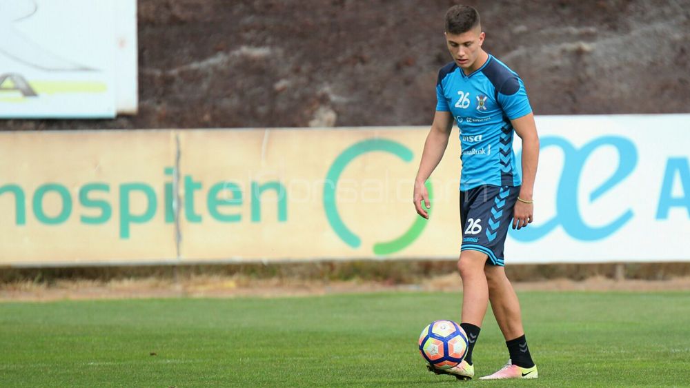 cristo-gonzalez-cd-tenerife-renovacion