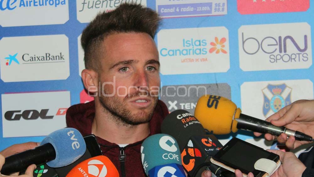 aaron-niguez-rueda-de-prensa