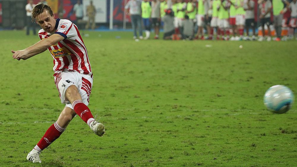 javi lara penalti kolkata