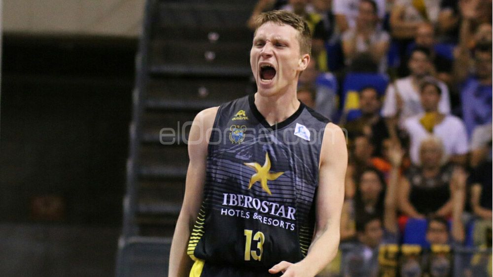 Grigonis celebra ante el Zaragoza