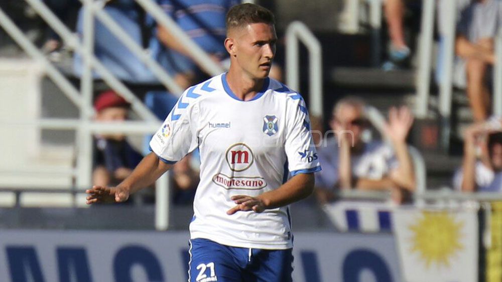 Jorge ante el Nástic en el Heliodoro