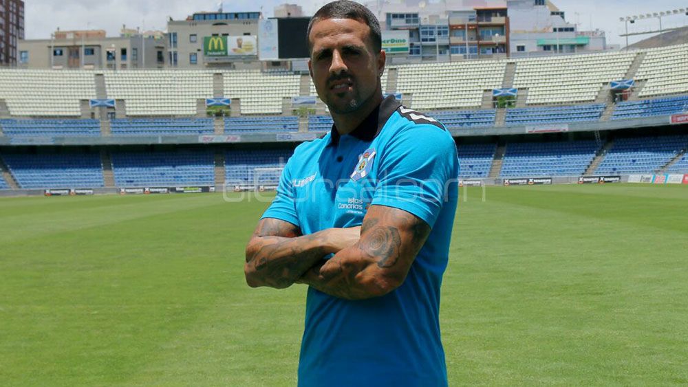 Vitolo posa para ElDorsal en el Media Day