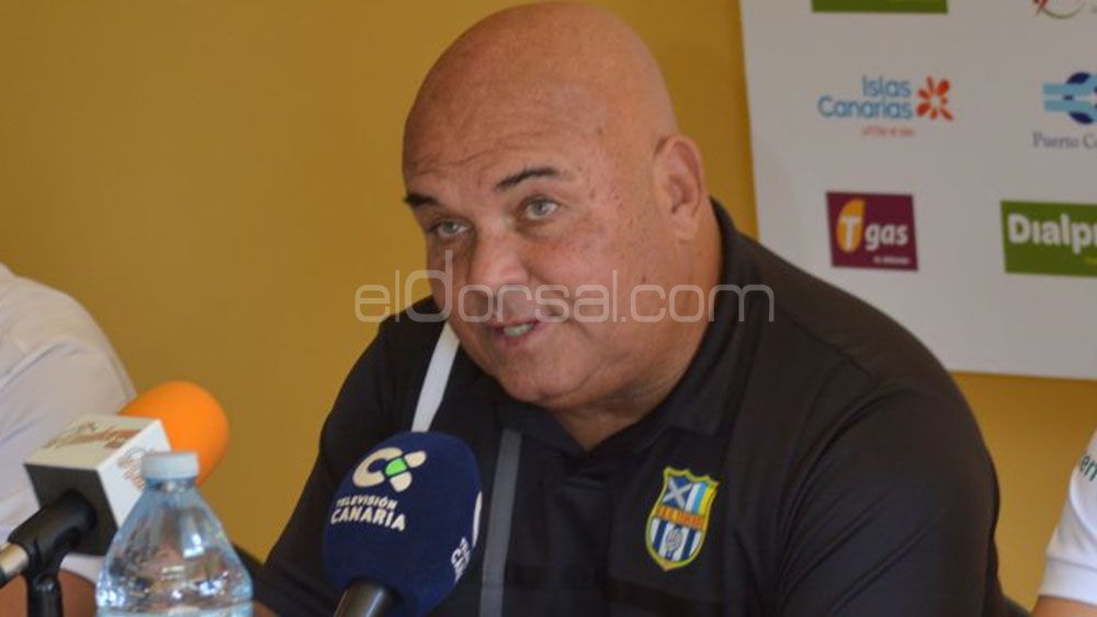 Ayala en rueda de prensa