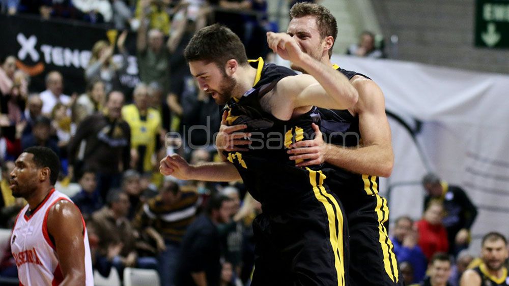 Celebración ante Baskonia