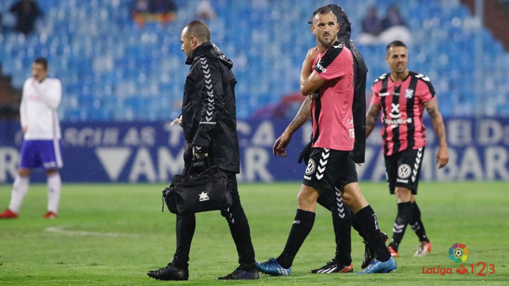 cd tenerife aveldaño hombro