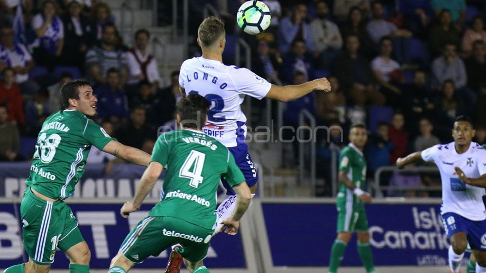 Control de Longo ante el Oviedo