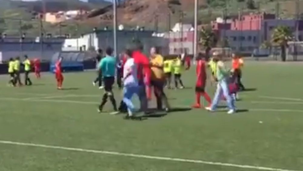 agresión árbitro fútbol alevín