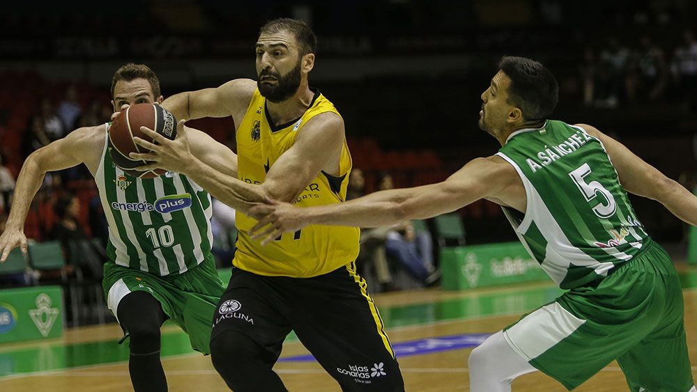 Vasileiadis en Sevilla