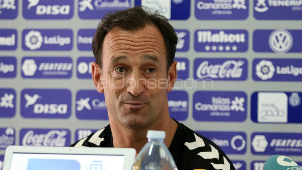 Etxeberría en sala de prensa