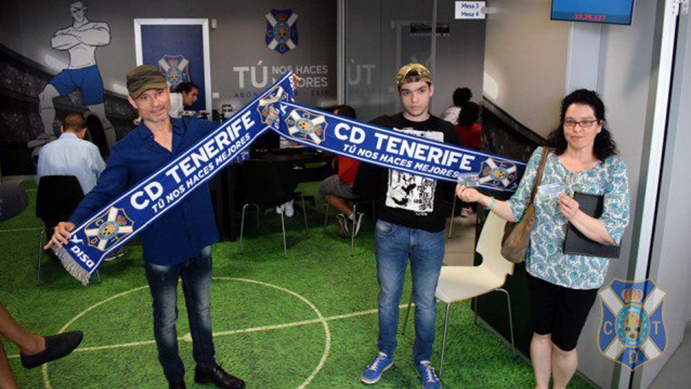 Bufanda Oficial De Afición Unisex | Tejido Suave De Acrílico Para El Día A Día
