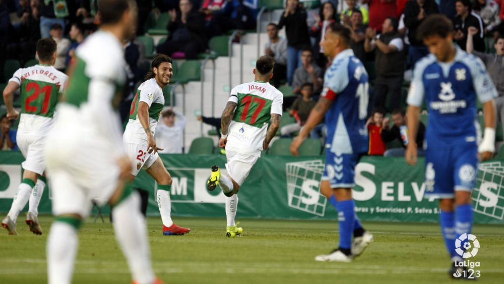 Los jugadores del Elche celebran un tanto / @Laliga