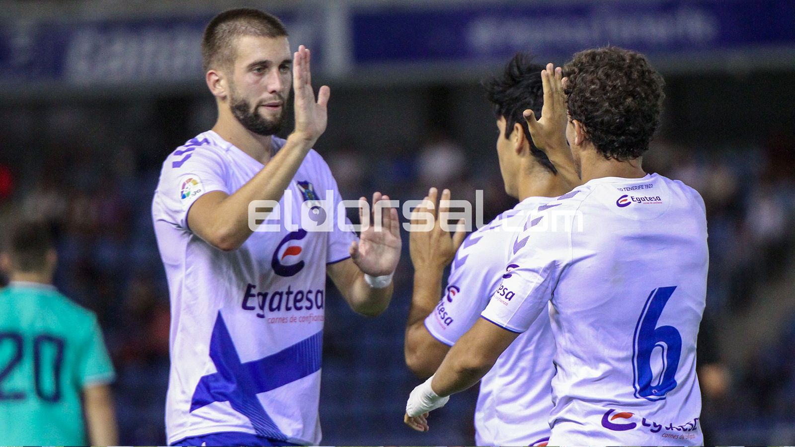 Nikola Sipsic celebra junto a Milla el tercer tanto /@jacfotografo