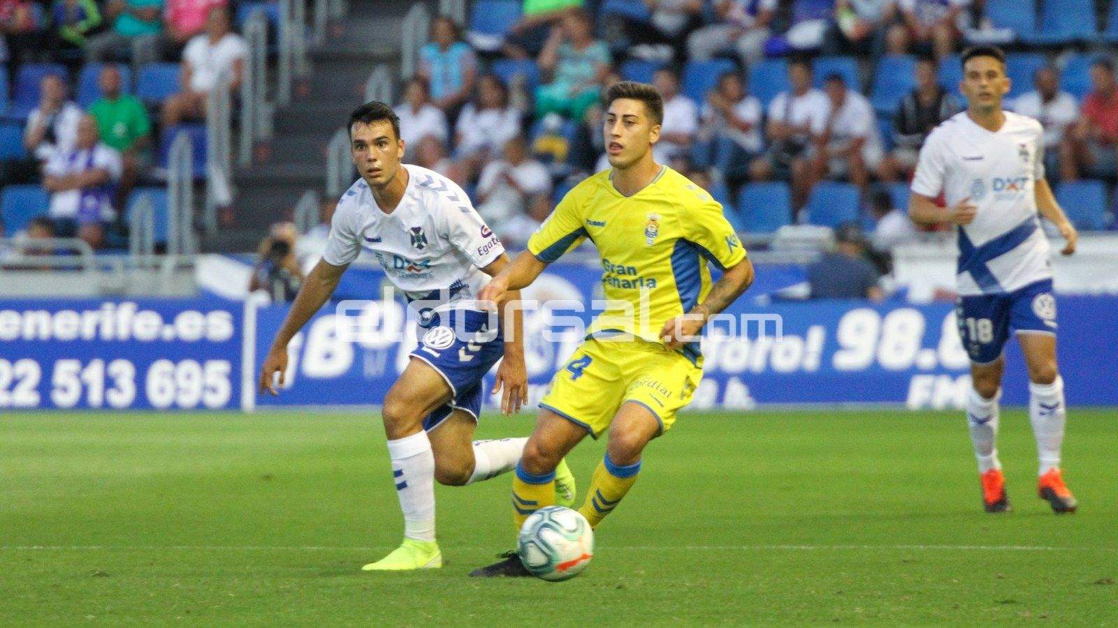 Álex Bermejo en el derbi canario | @jacfotografo