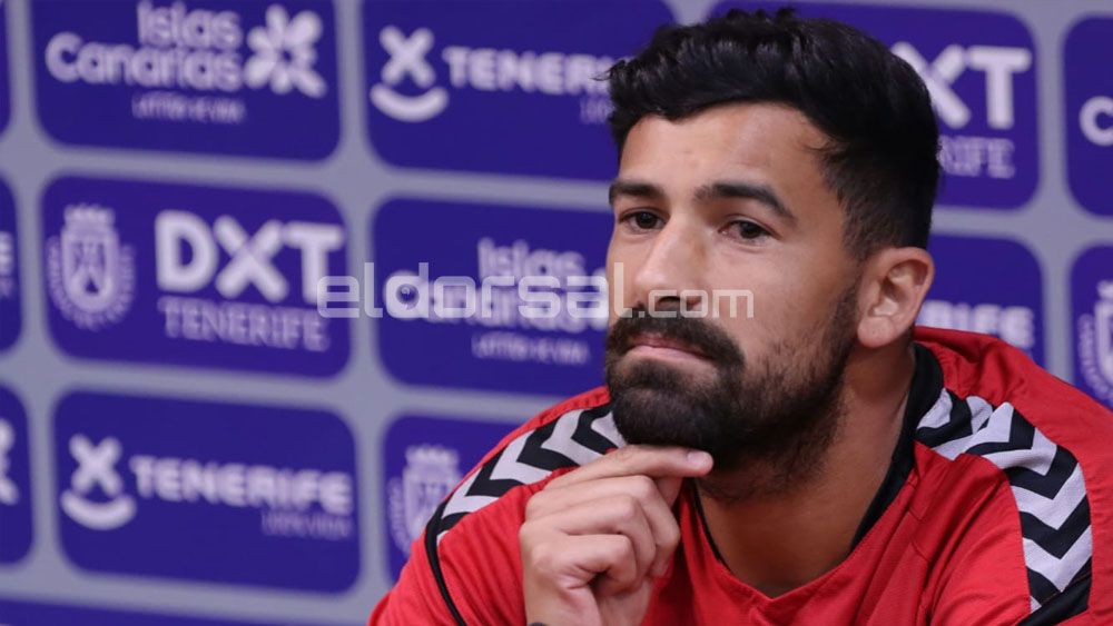 Alberto CD Tenerife en sala de prensa