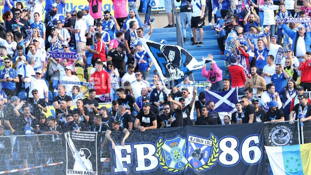 Afición del Tenerife en un partido. Agotadas las entradas para la final ante el Girona/ Archivo