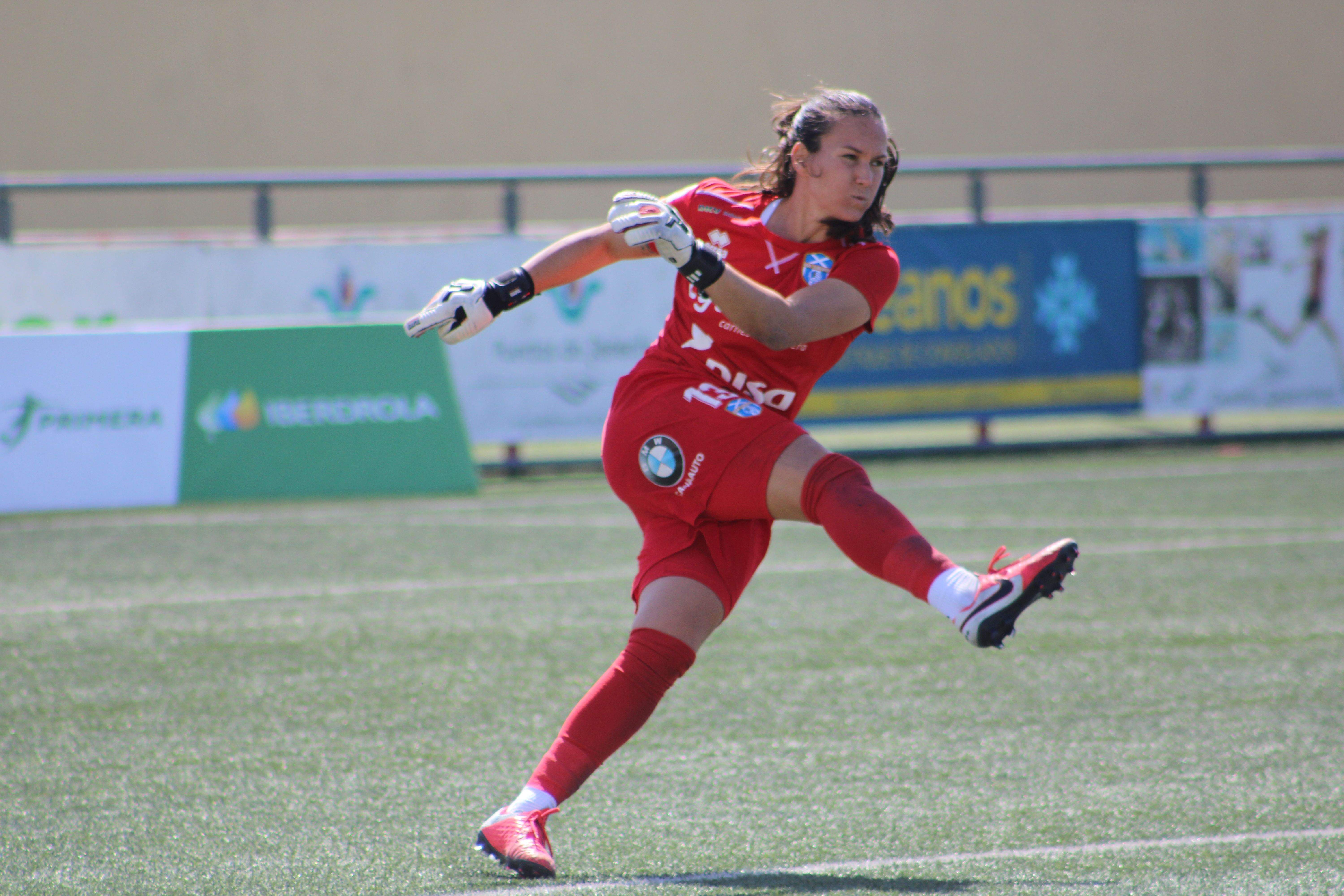 Aline Reis renueva con UDG Tenerife hasta el año 2023